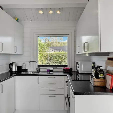2 Bedroom Beautiful In Juelsminde بيت للعطل