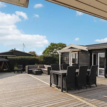 Nyaraló Stunning In Juelsminde With Wifi